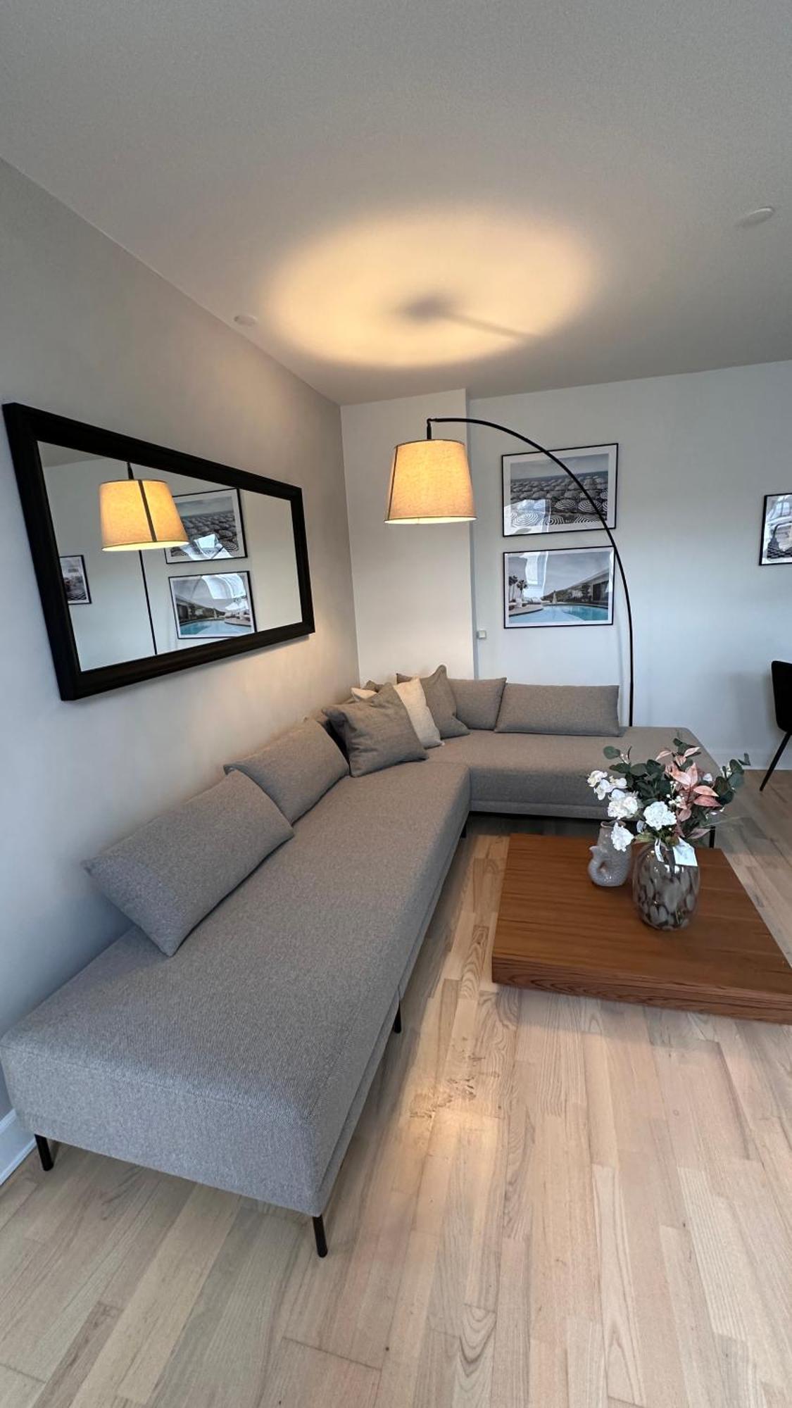 Lovstraede From 1 To 6 - Carolinas Lejlighed København